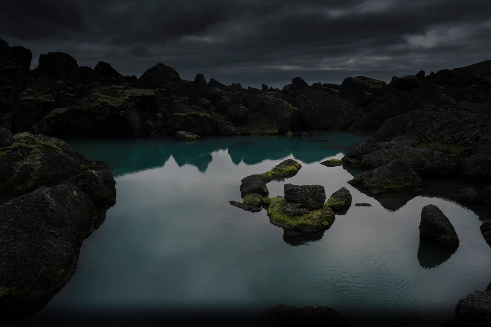 Stunning Iceland landscape showcasing seasonal beauty