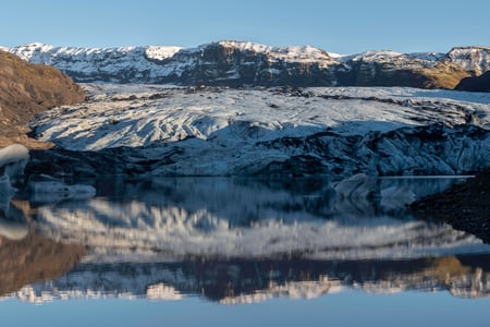 Beautoful reflection of the edge of the Sólheimajökull glacier