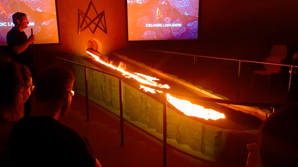 Dramatic lighting effects during molten lava presentation